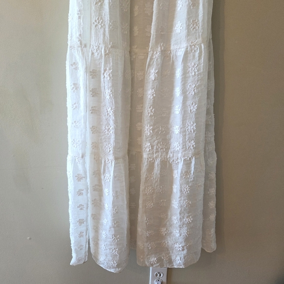 Free The Roses Sweetheart Tiered Short Sleeve Floral Maxi White Dress Sz Medium - Picture 11 of 16